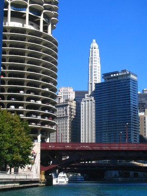 There are hundreds of restaurants in Chicago, but for those who want a There are hundreds of restaurants in Chicago, but for those who want a