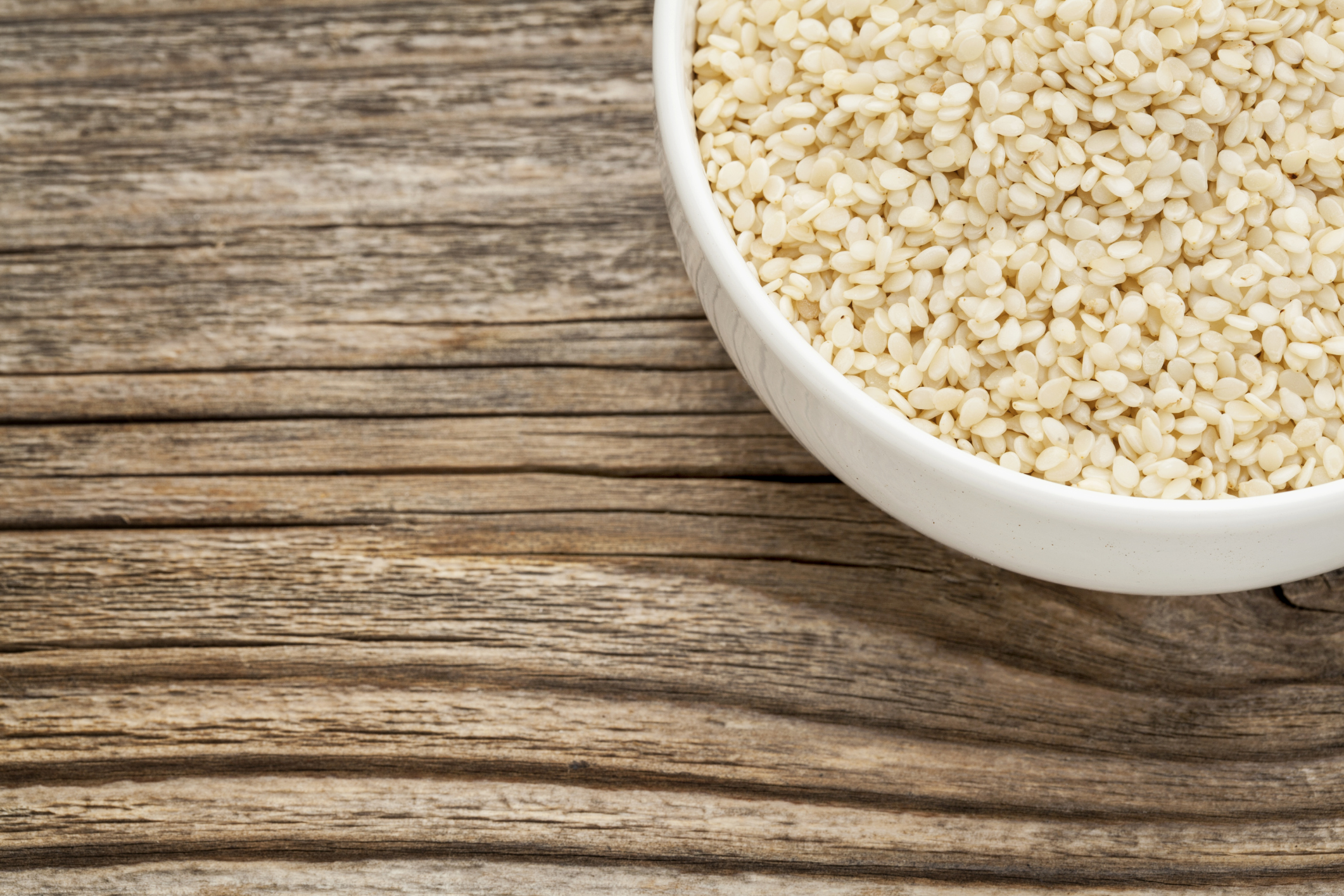 Hulled vs. Unhulled Sesame Seeds Healthfully
