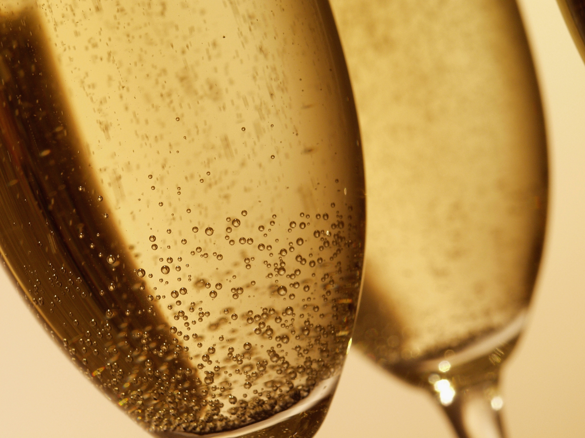How to Open a Bottle of Champagne Our Everyday Life
