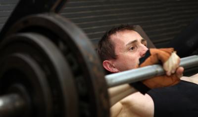Five Safety Precautions for Lifting Weights