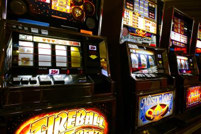 nearest casino near me with table games