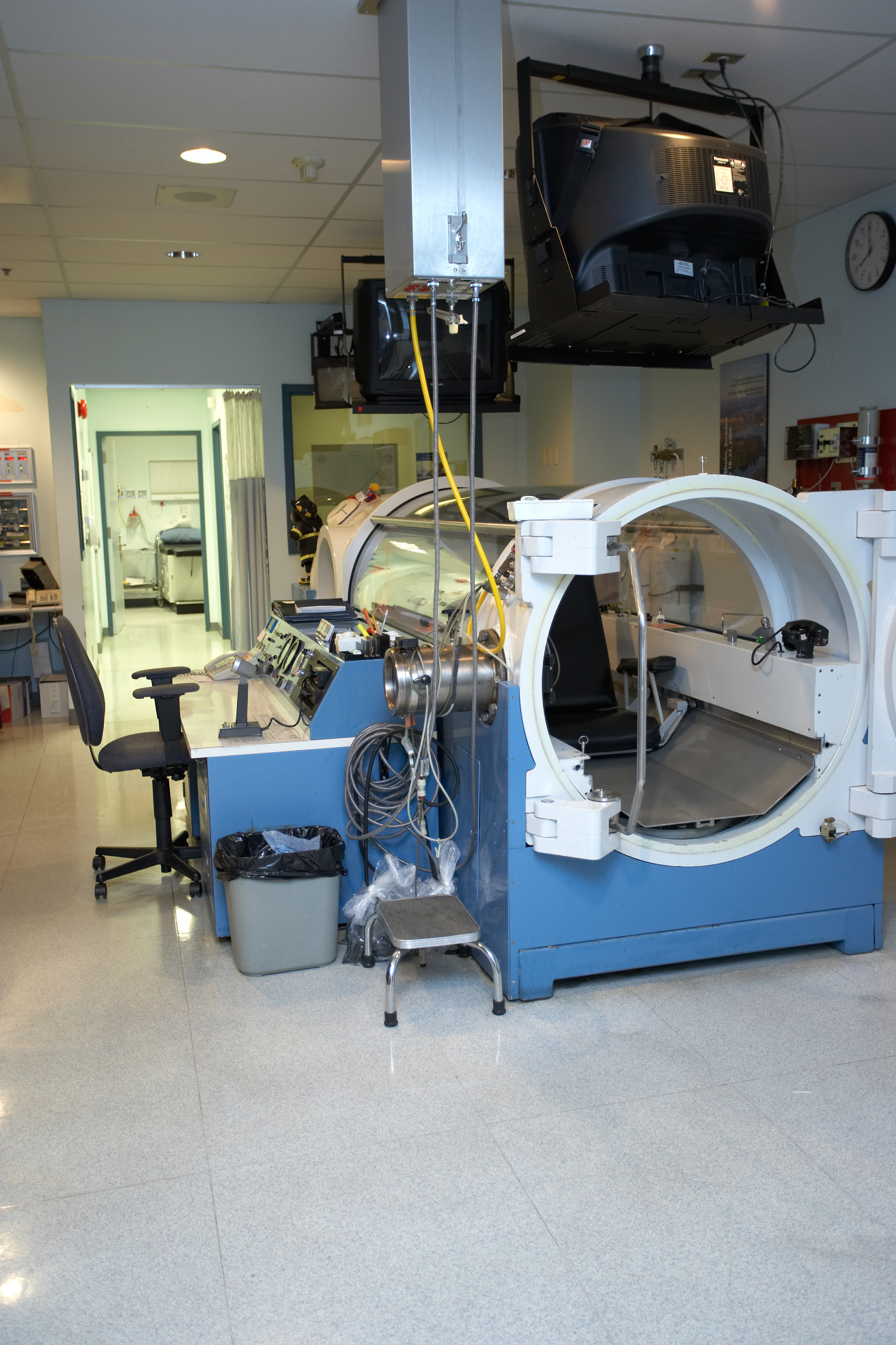 Duties of Hyperbaric Oxygen Nurses Career Trend