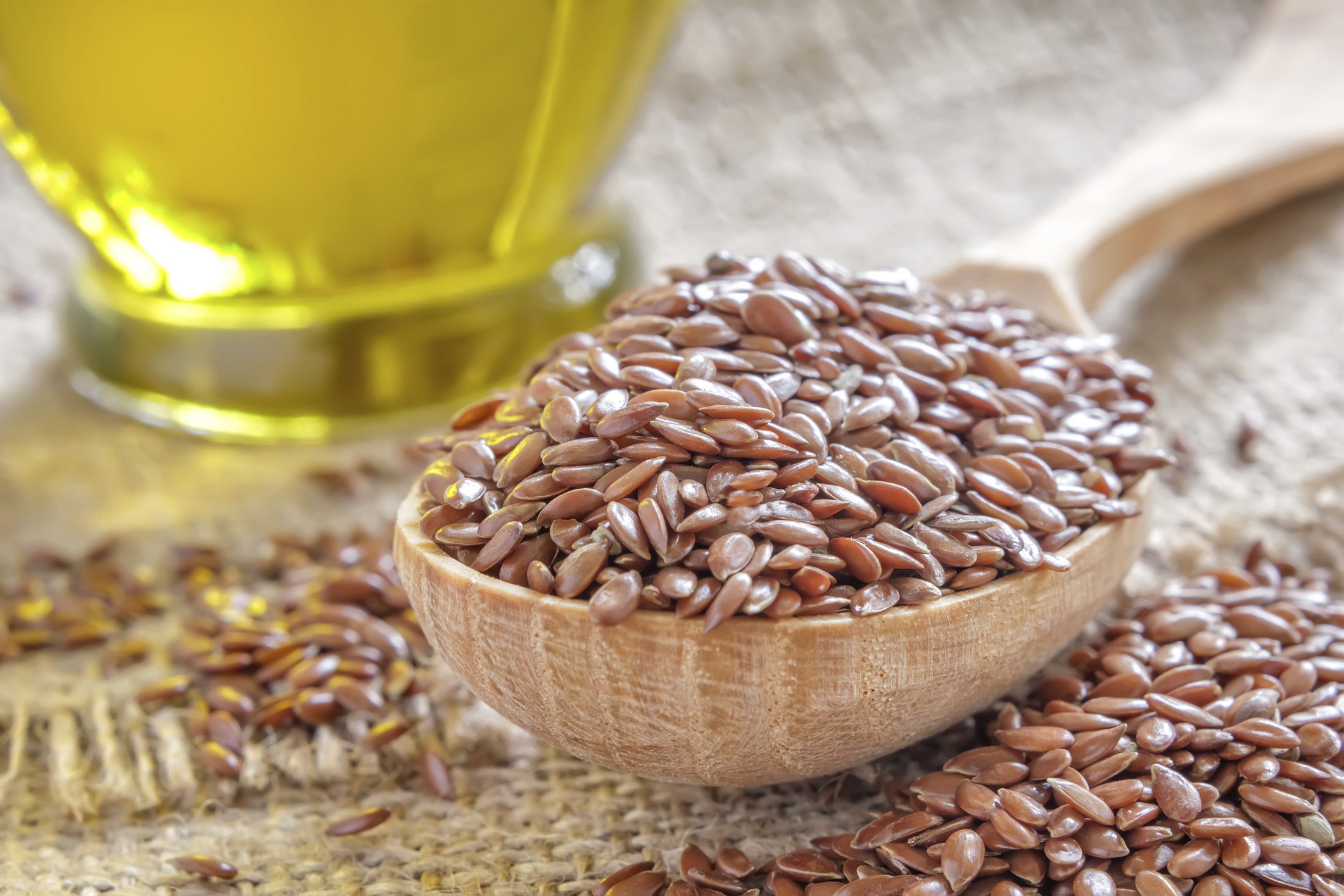 Side Effects of Flaxseed & Fish Oil Healthfully