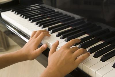 Casio keyboards contain anywhere from 32 to 88 keys.