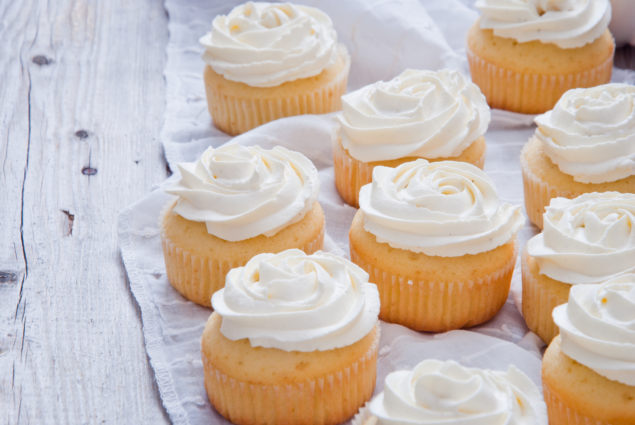 vanilla cupcake with buttercream frosting calories