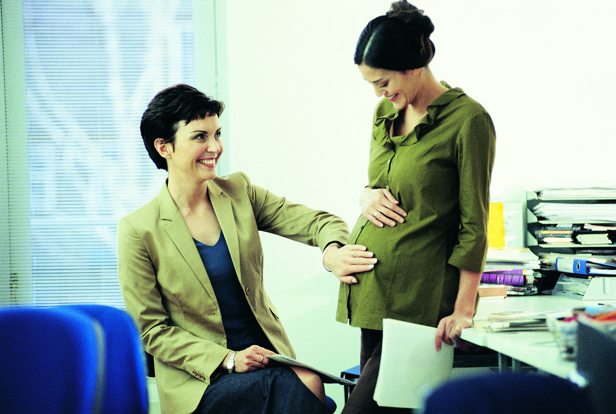 when to tell hr you are pregnant your business jobs for expecting mothers
