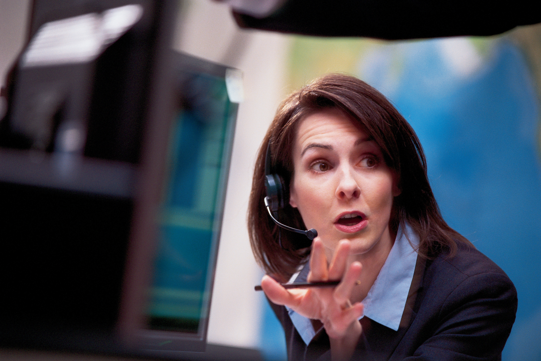 how-to-be-a-professional-wall-street-broker-career-trend