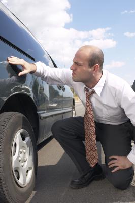 How Does an Auto Insurance Company Determine the Payoff for a Totaled Vehicle?