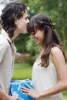 How to Show Your Boyfriend That You Love Him Without Telling Him | Synonym