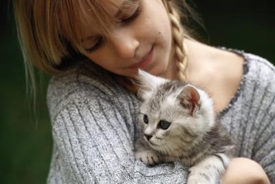 آیا نگهداری گربه برای زن حامله خطرناک است؟