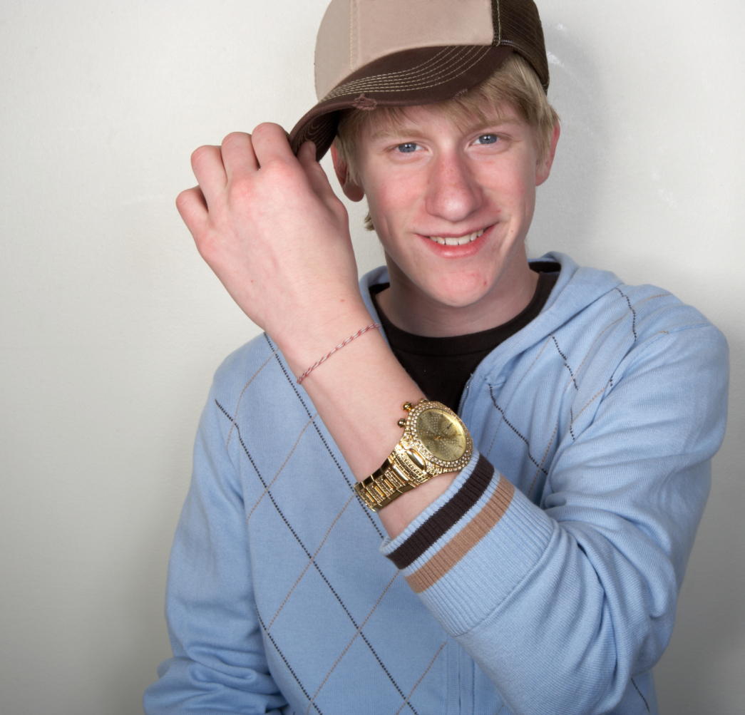 How to Distress Clothing and Baseball Caps Our Everyday Life