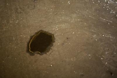 Remove Old Oil Stains From Concrete With Cat Litter Remove Old Oil Stains From Concrete With Cat Litter