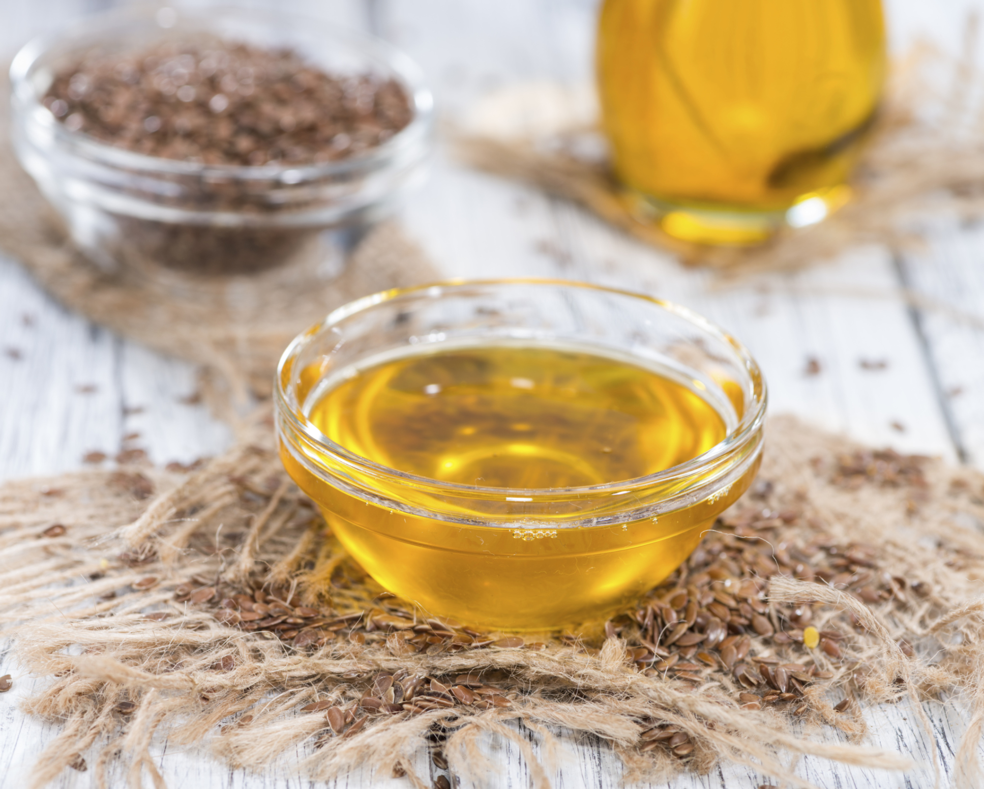 Benefits of Flaxseed Oil & Borage Oil Healthfully