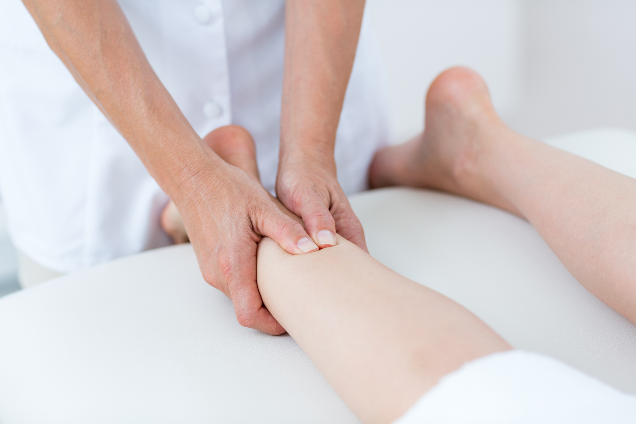 Gout on legs: a disease of age or excess Gout on legs: a disease of age or excess