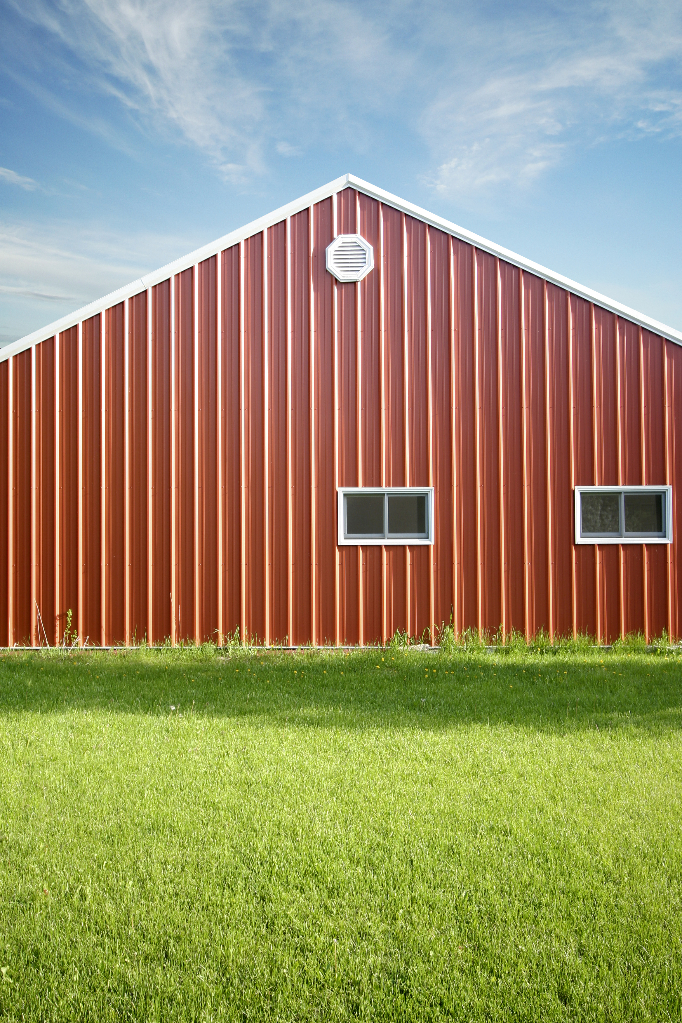barn red metal paint