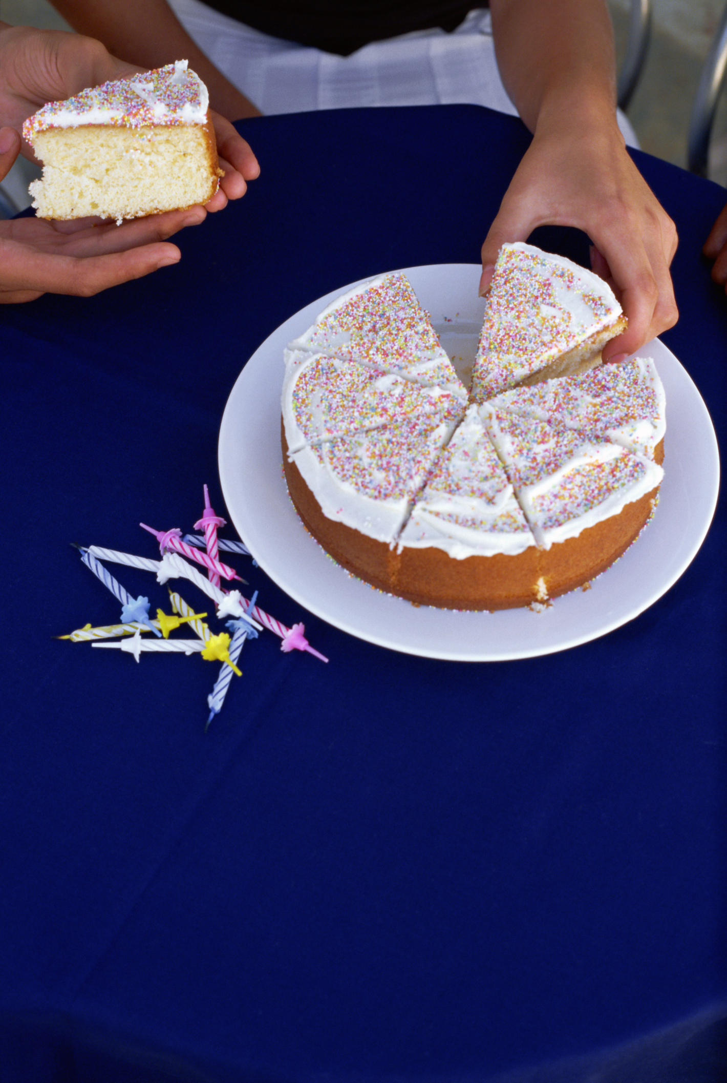 Cuantas Porciones Salen De Un Molde De 28 Cm Cómo calcular para cuántas personas será un pastel de bandeja de horno