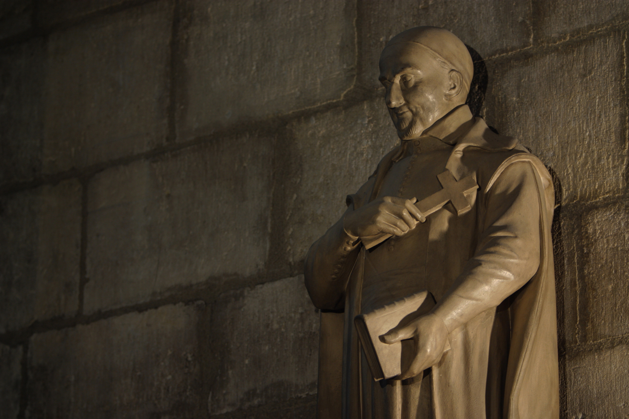 The average salary of a Catholic priest