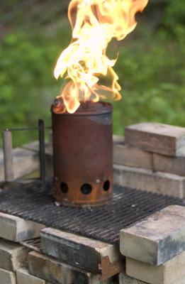 Cómo hacer un ahumador de carne con ladrillos | eHow en Español