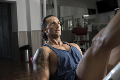 Five Safety Precautions for Lifting Weights