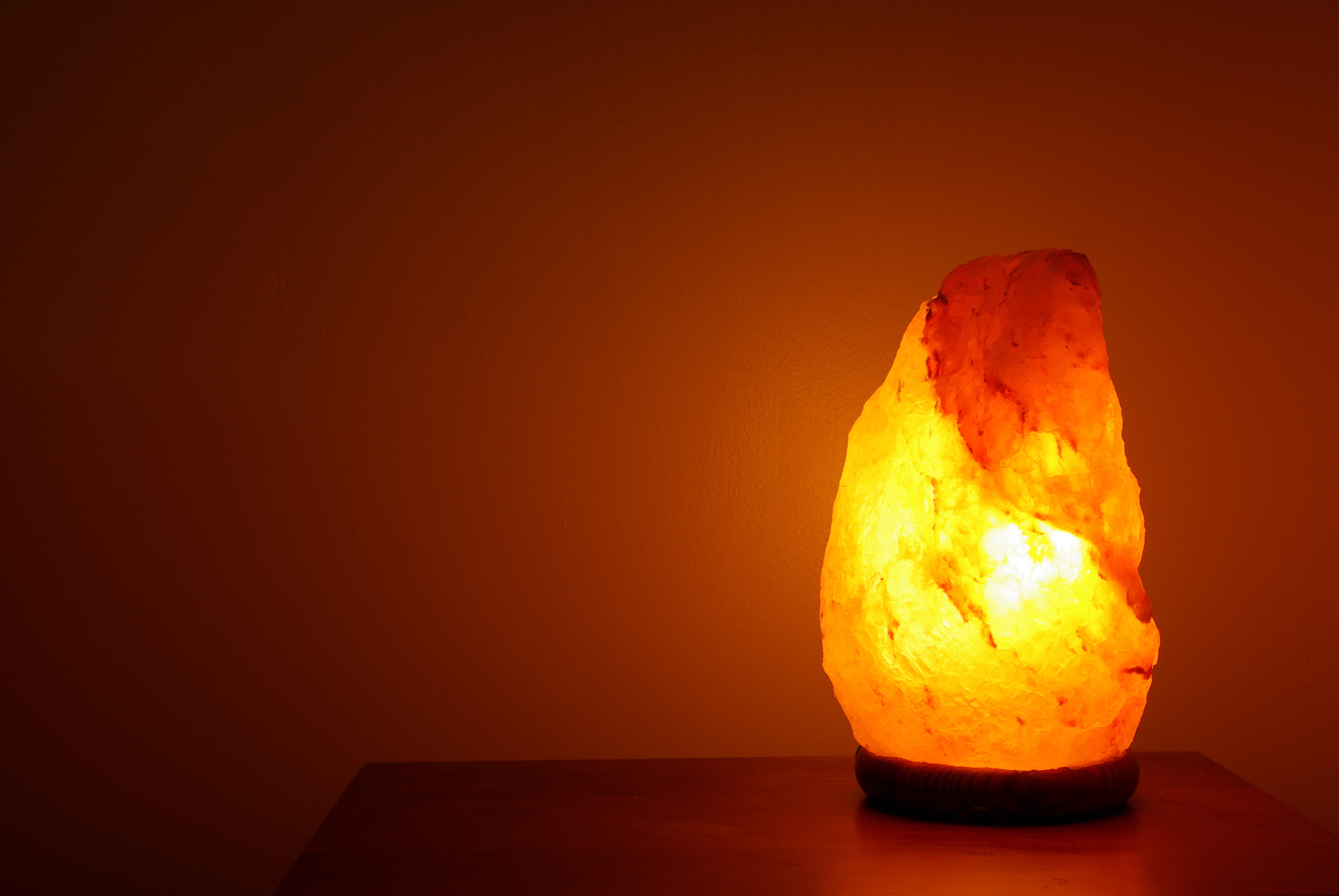 What Are the Benefits of Himalayan Salt Crystal Lamps? Healthfully