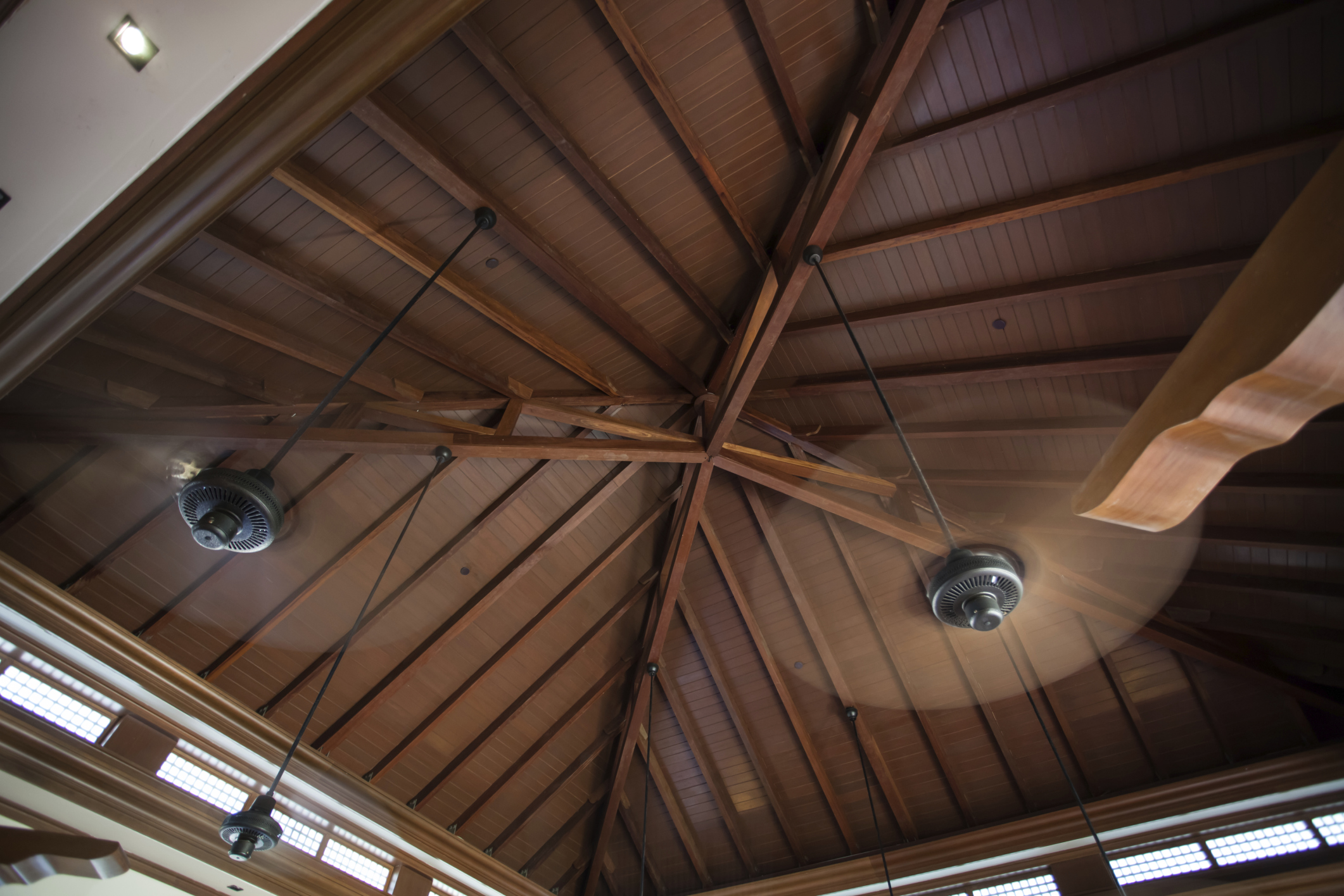 Ceiling Fan Vs Air Conditioner Electricity Shelly Lighting