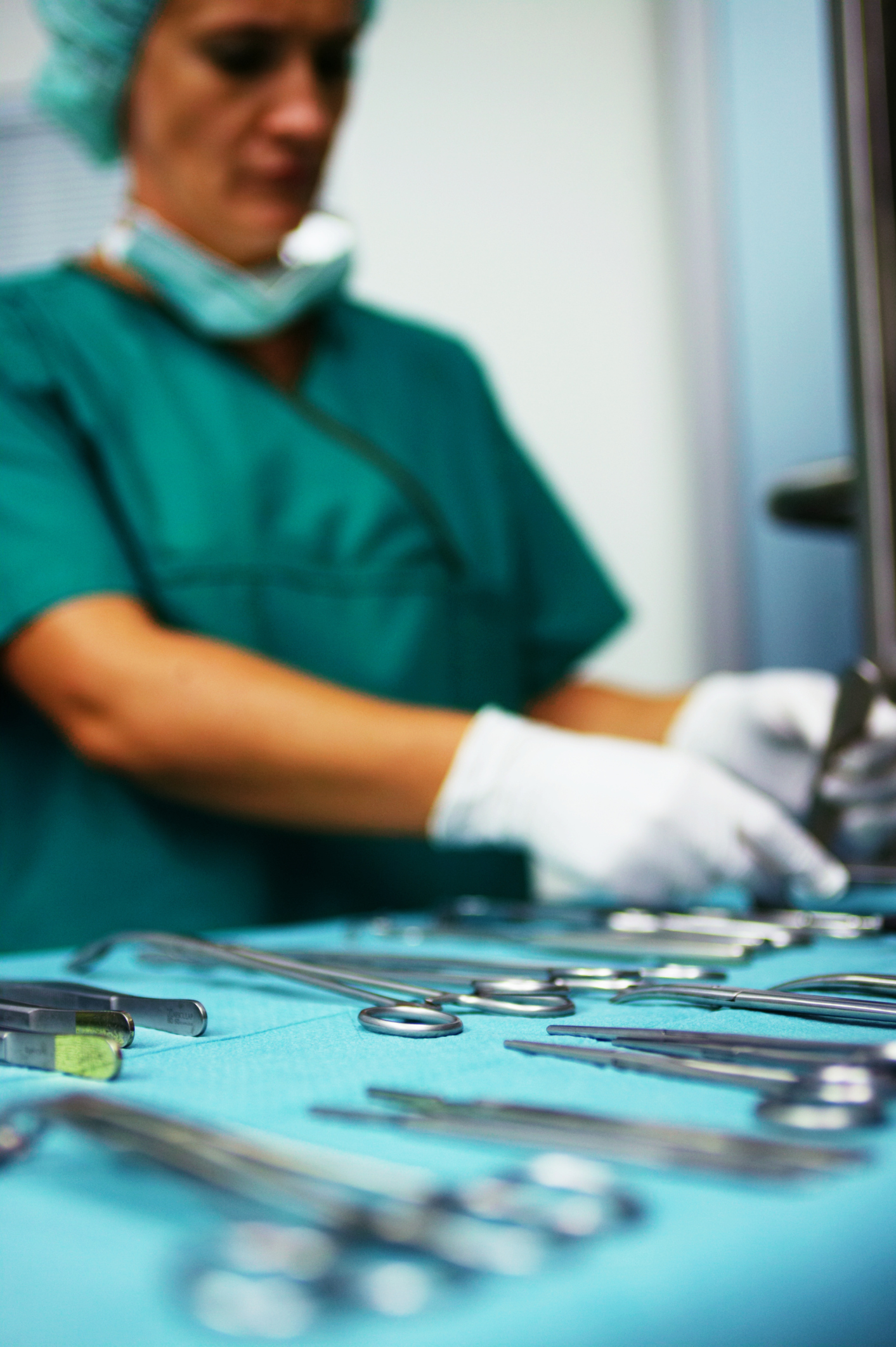 how-much-schooling-do-you-need-to-be-a-surgical-assistant-the-classroom