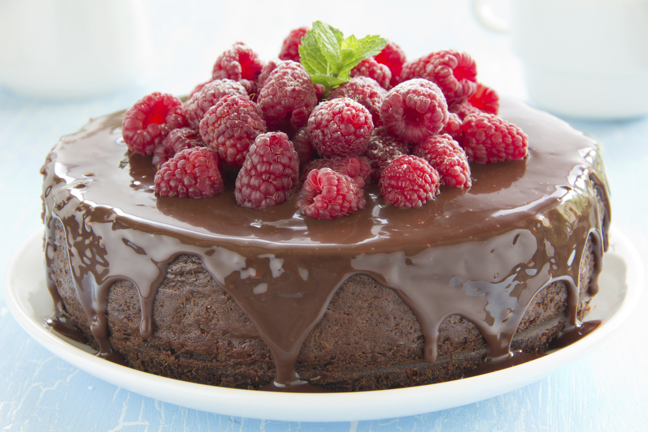 How to Keep a Cake From Sweating How to Keep a Cake From Sweating