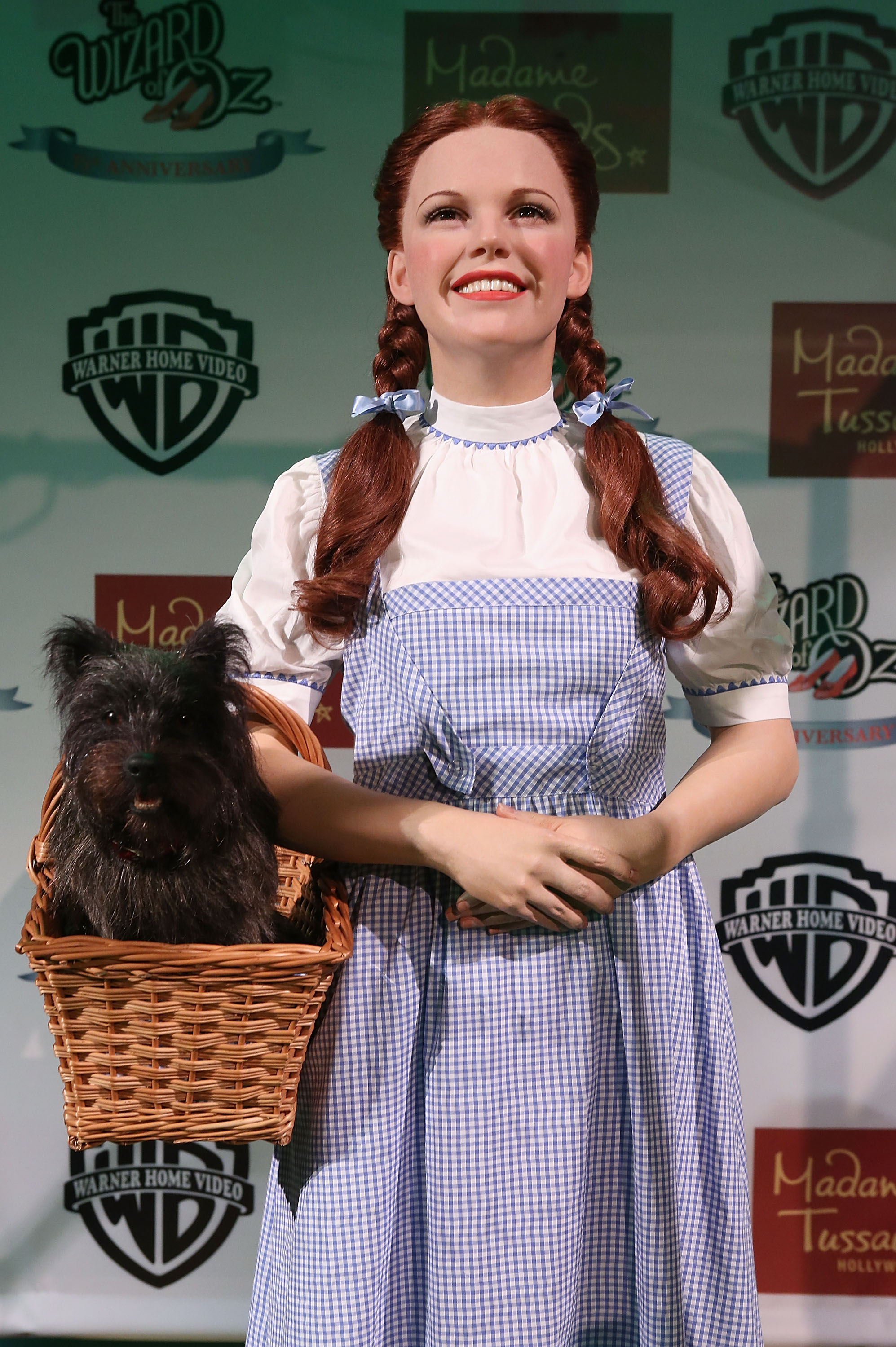 Dorothy Wizard Of Oz Hairstyle Which Haircut Suits My Face Dorothy Wizard Of Oz Hairstyle Which Haircut Suits My Face
