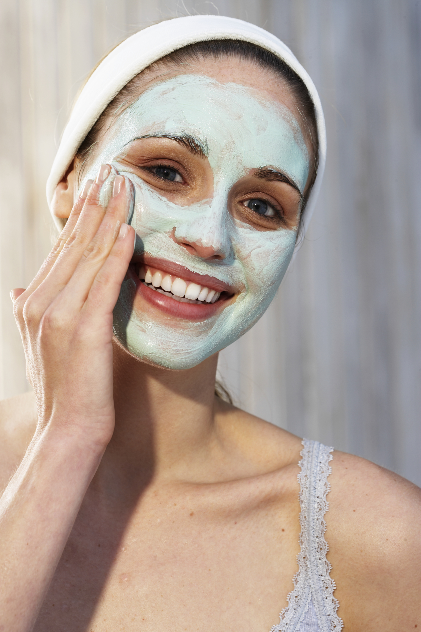 Aplicar acne na como hamamélis