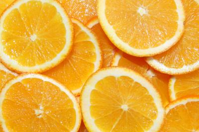 What Are the Advantages of Eating Oranges?