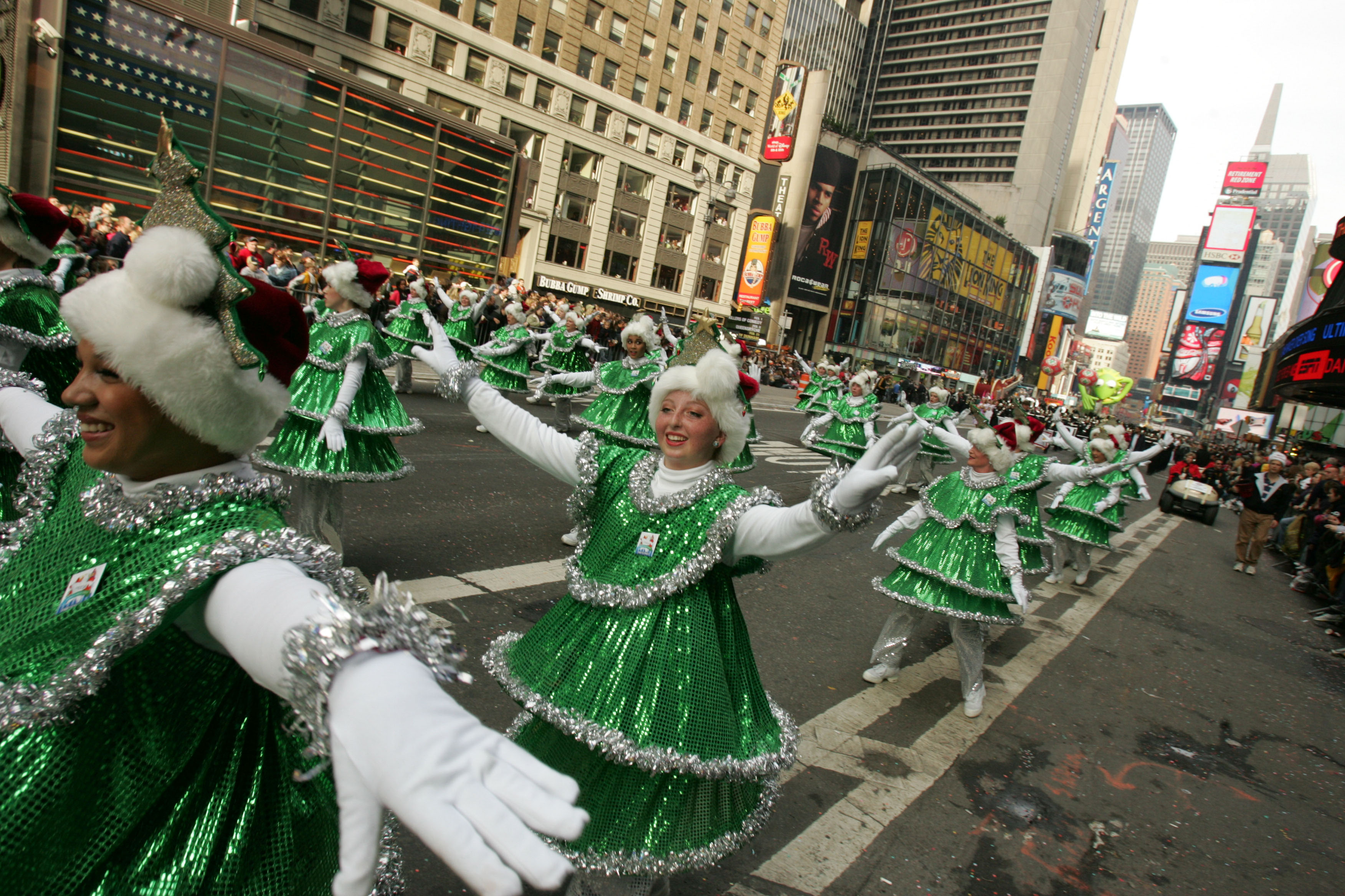 creative christmas costumes